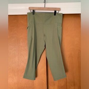Athleta Capri Leggings. Size XL